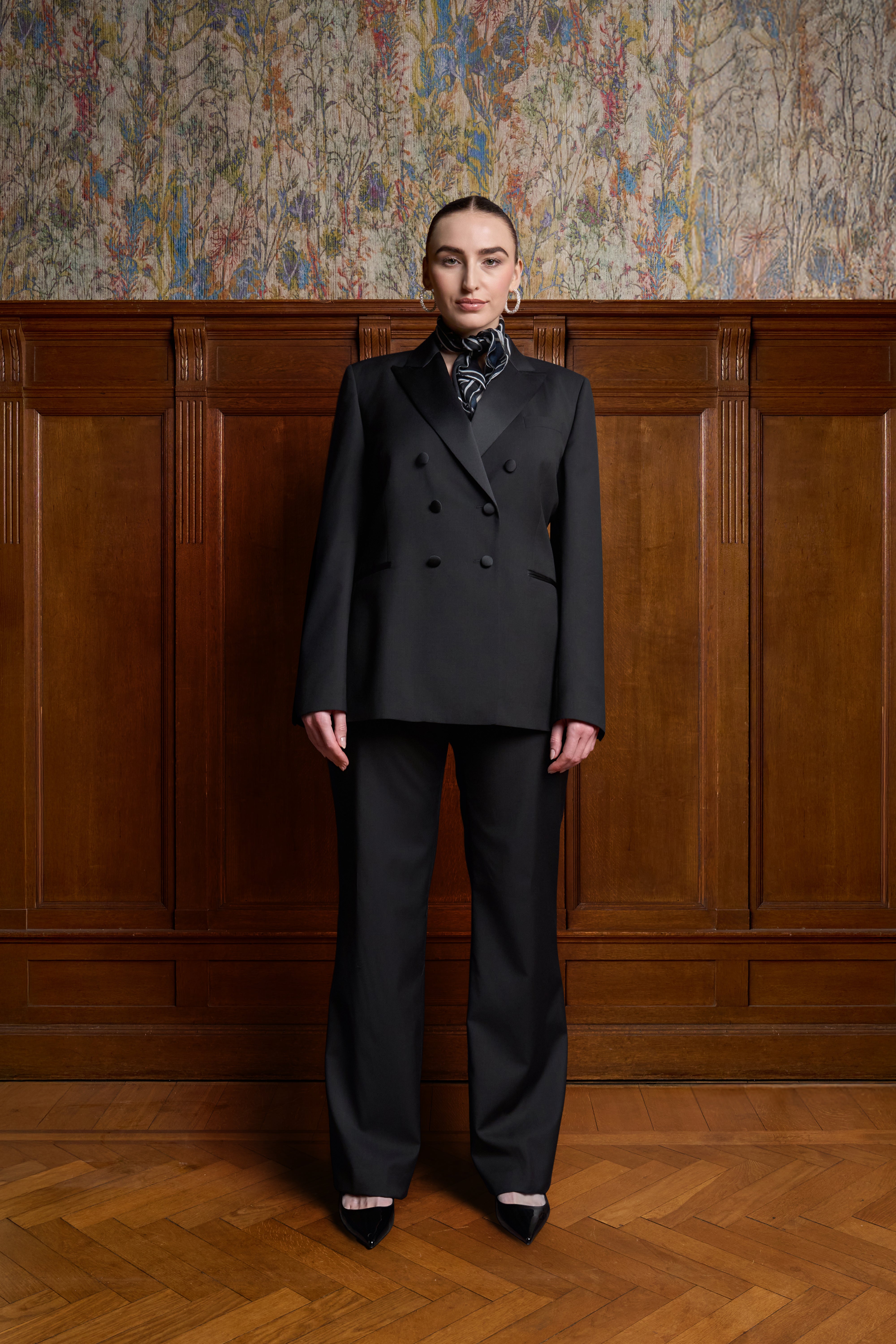 Vierkante WMNSUIT signature sjaal