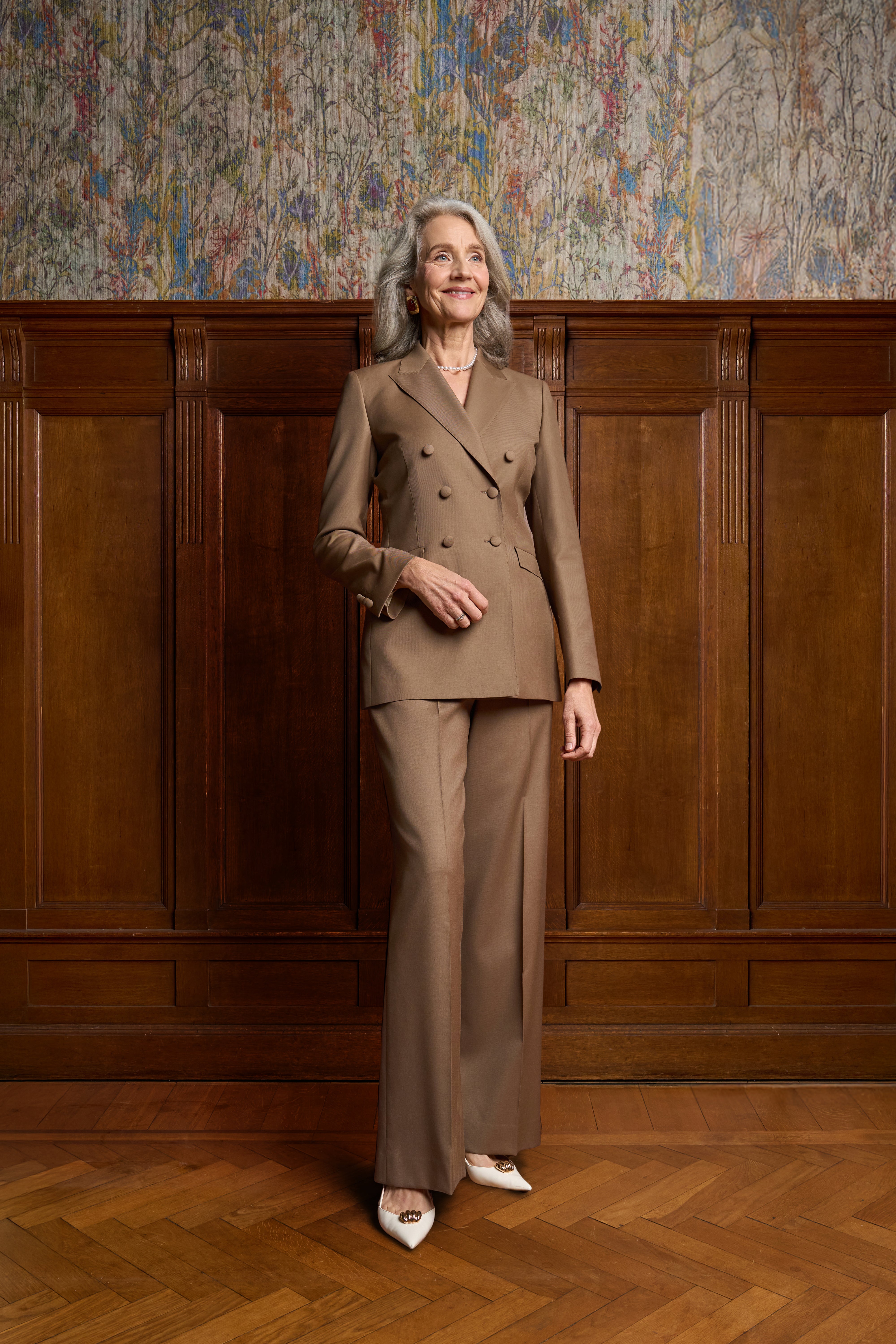 Taupe double breasted pak