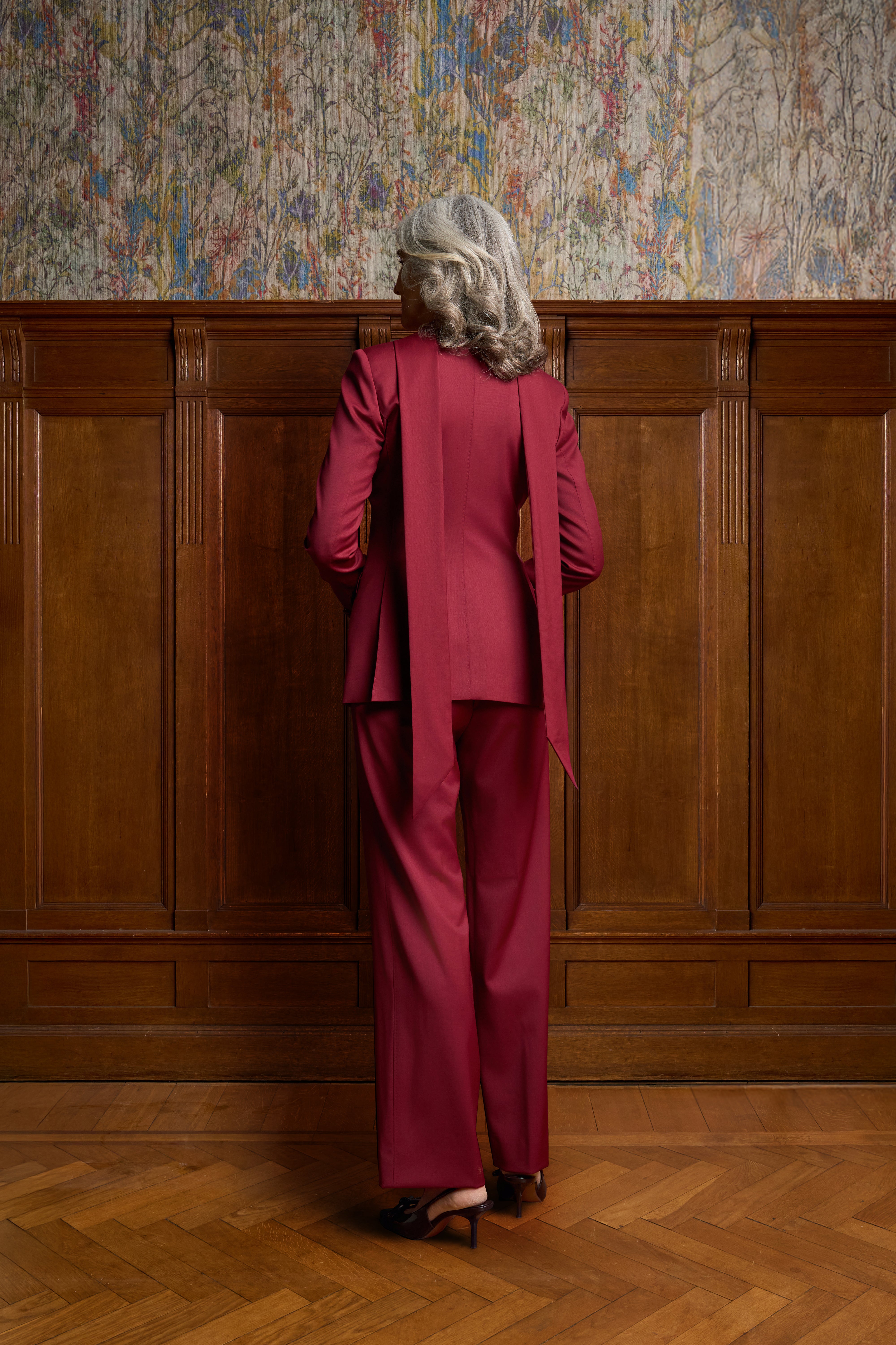 Donkerrood double breasted pak